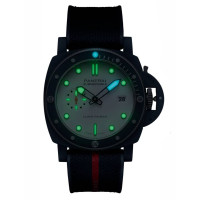 Panerai PAM01543 Submersible Luna Rossa