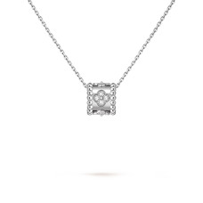 Колье Van Cleef & Arpels VCARO2EF00 Perlée clovers
